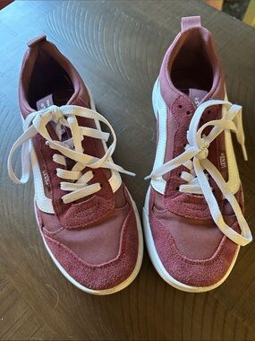Vans Women's Maroon/White Sk8-Style Low-Top Sneakers suede accents size 7.5